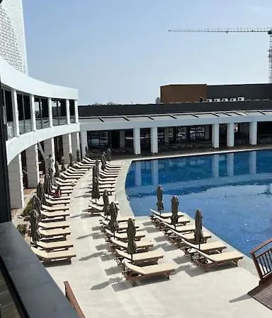 Grand Sapphire Long Apartament Trikomo