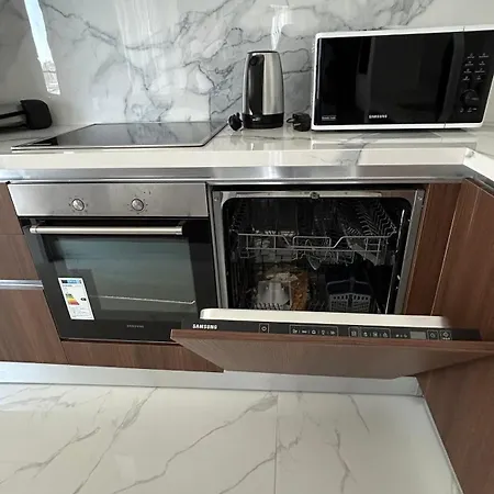 Grand Sapphire Long Apartament Trikomo