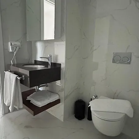 Grand Sapphire Long Apartman Trikomo